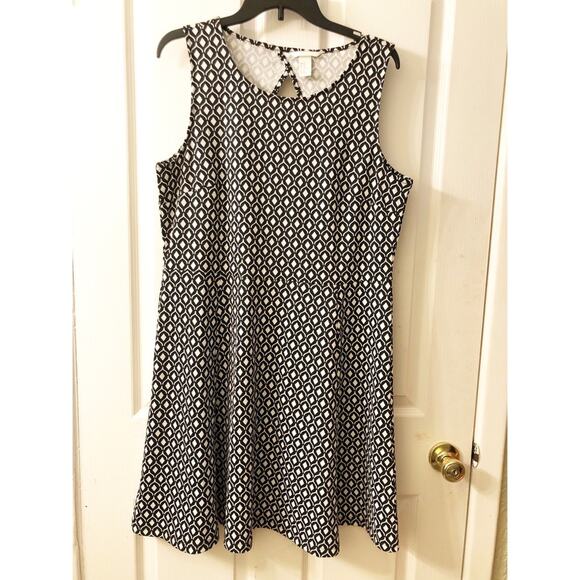 H&M Diamond Print Cutout Dress White/Black - Picture 1 of 8